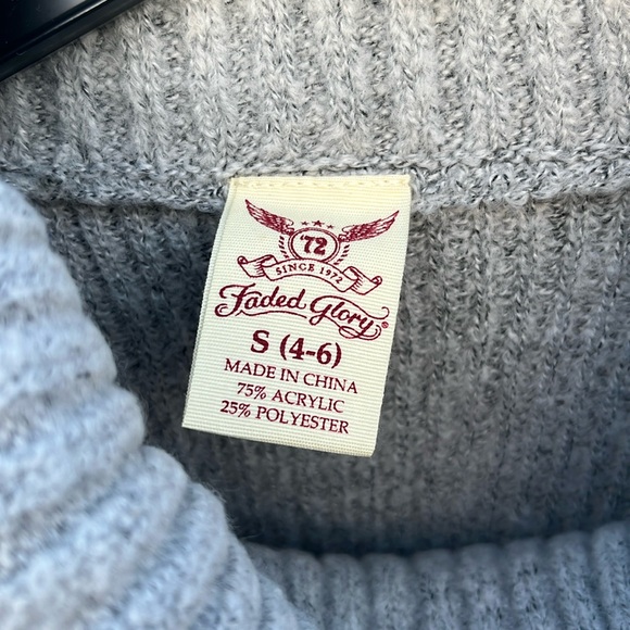 Oversized Comfy Sweater Light Gray Pullover Cowl Neck Womens Small - Picture 5 of 11